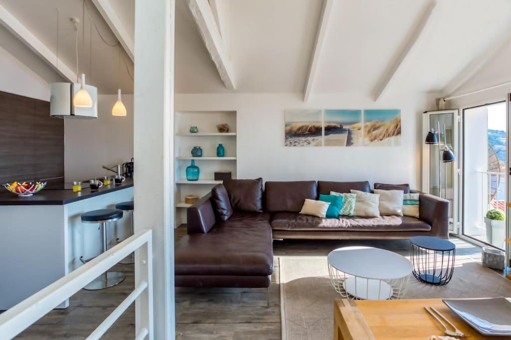 #40 Bright Sea View Suite For 6 2Mins Walk Port & Sea Villefranche-sur-Mer Exterior photo