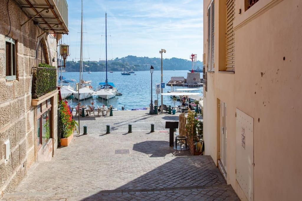 #40 Bright Sea View Suite For 6 2Mins Walk Port & Sea Villefranche-sur-Mer Exterior photo