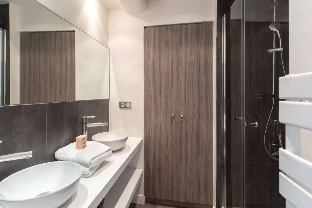 #40 Bright Sea View Suite For 6 2Mins Walk Port & Sea Villefranche-sur-Mer Exterior photo